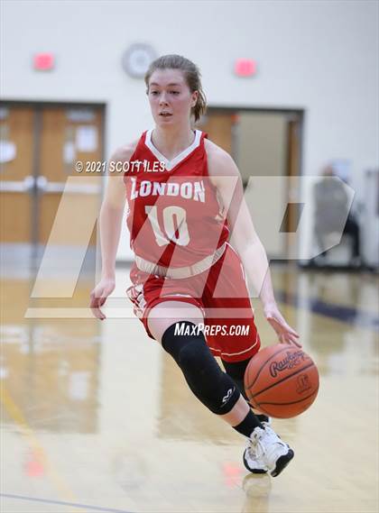 Thumbnail 2 in London vs Bloom-Carroll (OHSAA D2 Sectional Playoff) photogallery.