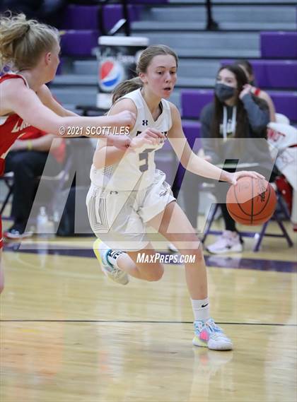 Thumbnail 3 in London vs Bloom-Carroll (OHSAA D2 Sectional Playoff) photogallery.