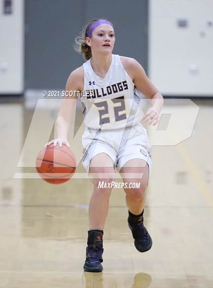 Thumbnail 3 in London vs Bloom-Carroll (OHSAA D2 Sectional Playoff) photogallery.