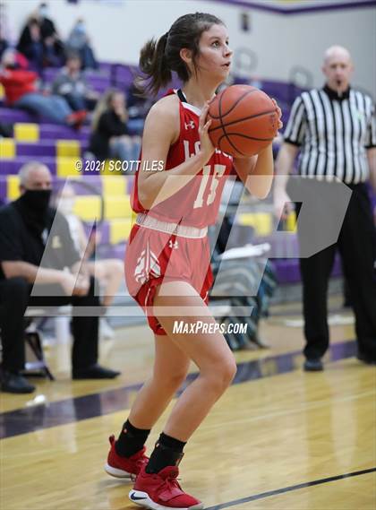 Thumbnail 1 in London vs Bloom-Carroll (OHSAA D2 Sectional Playoff) photogallery.