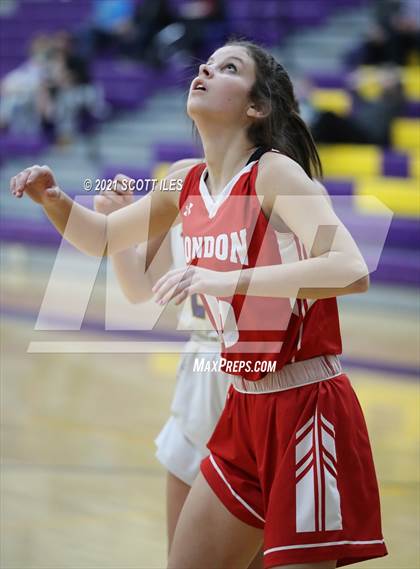 Thumbnail 2 in London vs Bloom-Carroll (OHSAA D2 Sectional Playoff) photogallery.