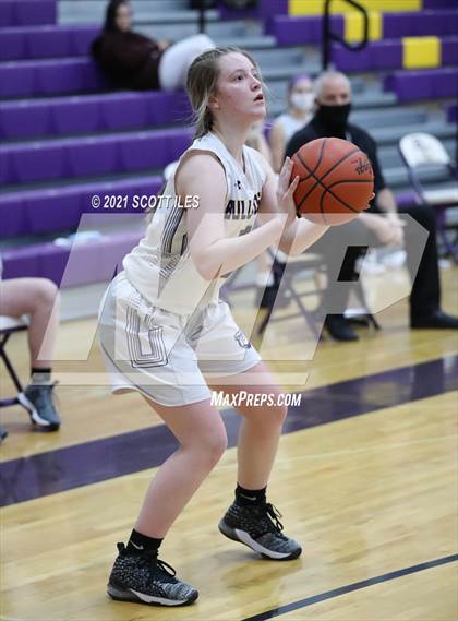 Thumbnail 2 in London vs Bloom-Carroll (OHSAA D2 Sectional Playoff) photogallery.