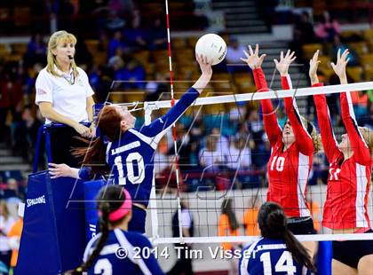 Thumbnail 1 in Regis Jesuit vs. Legend (CHSAA 5A Playoff) photogallery.
