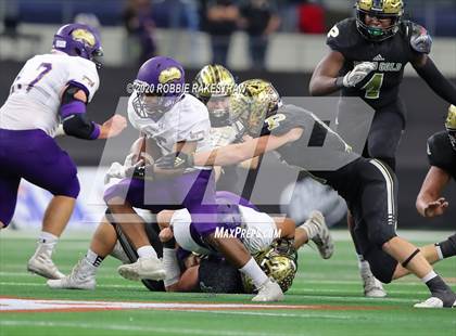 Thumbnail 1 in Post vs. Shiner (UIL 2A Division 1 State Final) photogallery.