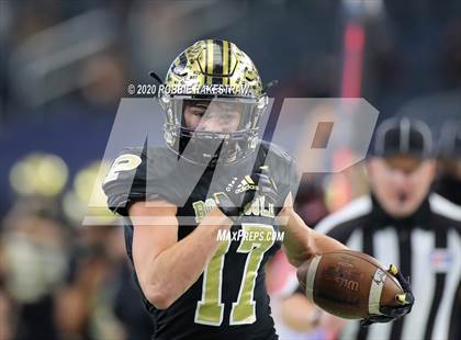 Thumbnail 2 in Post vs. Shiner (UIL 2A Division 1 State Final) photogallery.