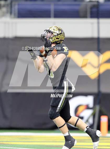 Thumbnail 1 in Post vs. Shiner (UIL 2A Division 1 State Final) photogallery.