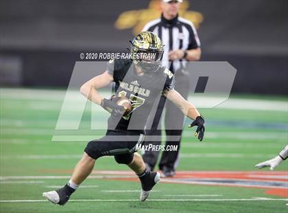 Thumbnail 3 in Post vs. Shiner (UIL 2A Division 1 State Final) photogallery.