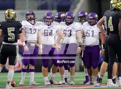 Thumbnail 2 in Post vs. Shiner (UIL 2A Division 1 State Final) photogallery.