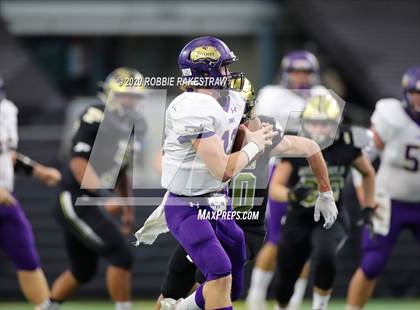Thumbnail 1 in Post vs. Shiner (UIL 2A Division 1 State Final) photogallery.