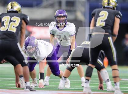 Thumbnail 1 in Post vs. Shiner (UIL 2A Division 1 State Final) photogallery.