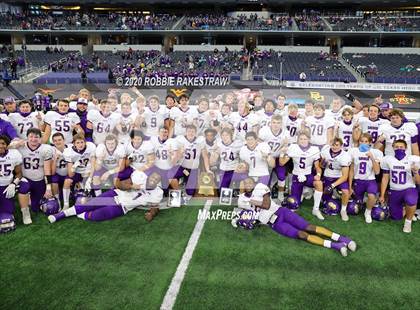Thumbnail 3 in Post vs. Shiner (UIL 2A Division 1 State Final) photogallery.