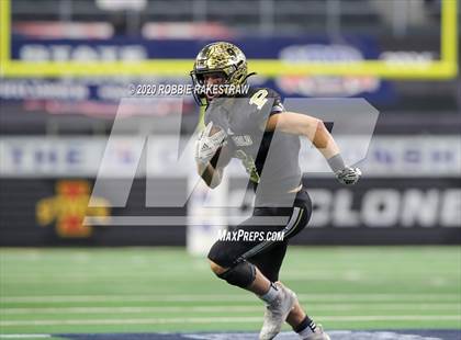 Thumbnail 2 in Post vs. Shiner (UIL 2A Division 1 State Final) photogallery.