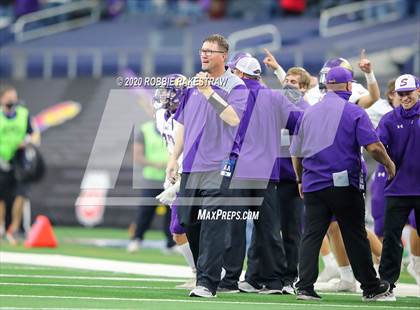Thumbnail 1 in Post vs. Shiner (UIL 2A Division 1 State Final) photogallery.