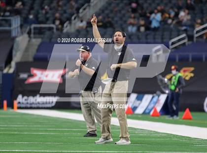 Thumbnail 1 in Post vs. Shiner (UIL 2A Division 1 State Final) photogallery.