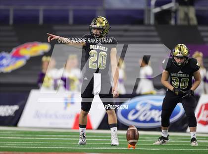 Thumbnail 1 in Post vs. Shiner (UIL 2A Division 1 State Final) photogallery.