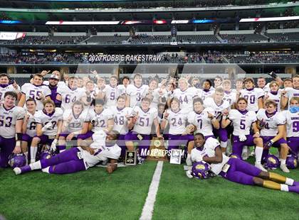 Thumbnail 2 in Post vs. Shiner (UIL 2A Division 1 State Final) photogallery.