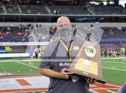 Thumbnail 1 in Post vs. Shiner (UIL 2A Division 1 State Final) photogallery.