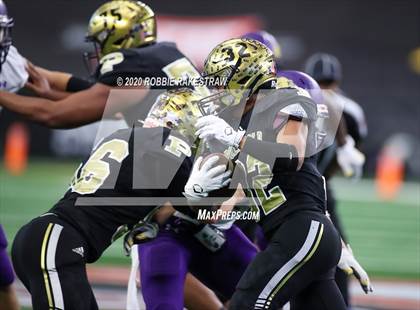 Thumbnail 1 in Post vs. Shiner (UIL 2A Division 1 State Final) photogallery.