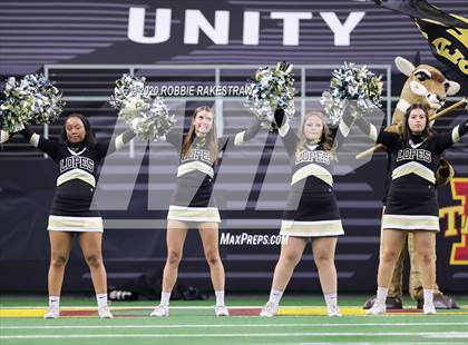 Thumbnail 3 in Post vs. Shiner (UIL 2A Division 1 State Final) photogallery.