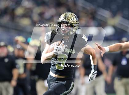 Thumbnail 3 in Post vs. Shiner (UIL 2A Division 1 State Final) photogallery.