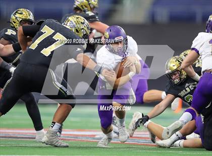Thumbnail 2 in Post vs. Shiner (UIL 2A Division 1 State Final) photogallery.