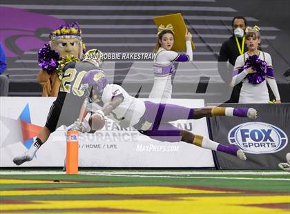 Thumbnail 1 in Post vs. Shiner (UIL 2A Division 1 State Final) photogallery.