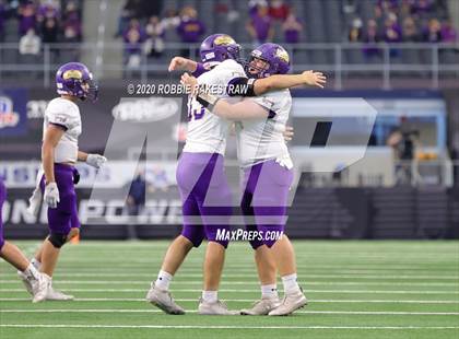 Thumbnail 1 in Post vs. Shiner (UIL 2A Division 1 State Final) photogallery.