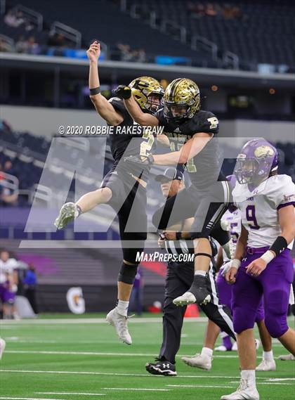 Thumbnail 1 in Post vs. Shiner (UIL 2A Division 1 State Final) photogallery.