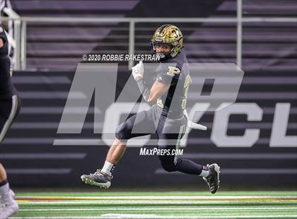 Thumbnail 2 in Post vs. Shiner (UIL 2A Division 1 State Final) photogallery.