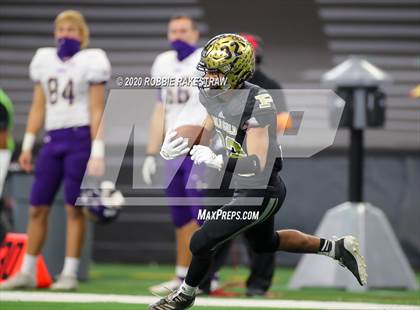 Thumbnail 2 in Post vs. Shiner (UIL 2A Division 1 State Final) photogallery.