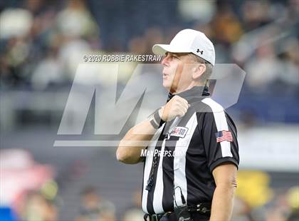 Thumbnail 3 in Post vs. Shiner (UIL 2A Division 1 State Final) photogallery.