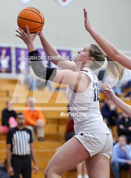 Thumbnail 2 in Lipscomb Academy @ Father Ryan photogallery.