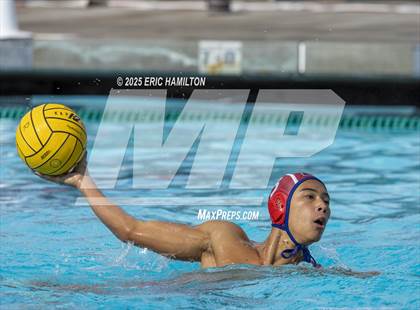Thumbnail 2 in Notre Dame (SO) @ Redondo Union photogallery.