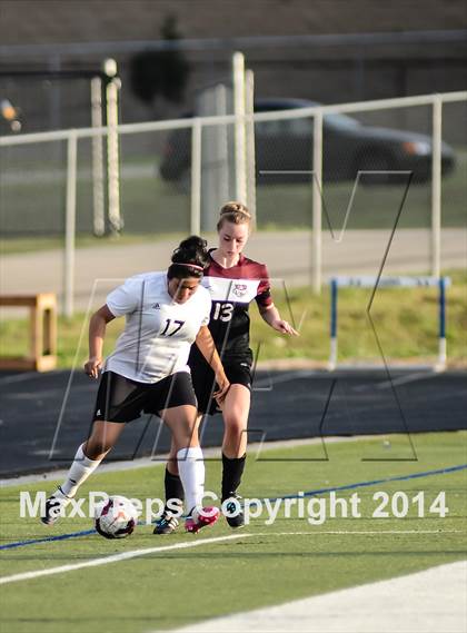 Thumbnail 2 in Kaufman vs Wylie (UIL 4A Area Playoff) photogallery.