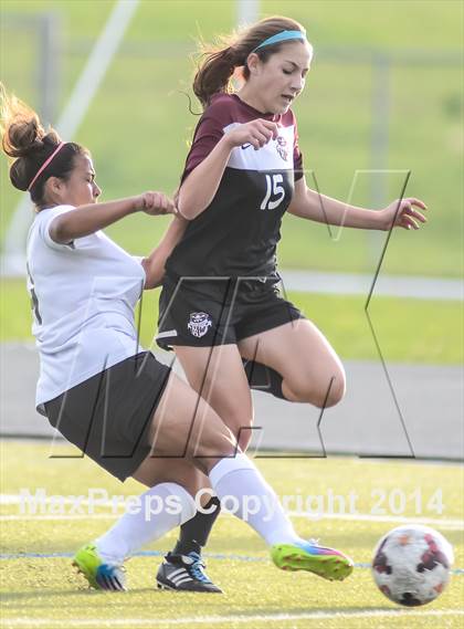 Thumbnail 2 in Kaufman vs Wylie (UIL 4A Area Playoff) photogallery.