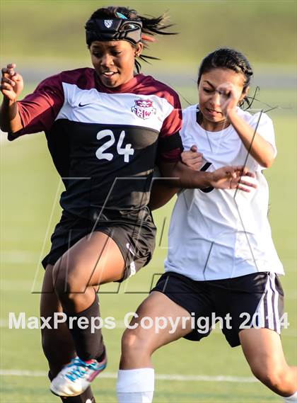 Thumbnail 2 in Kaufman vs Wylie (UIL 4A Area Playoff) photogallery.