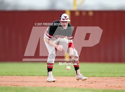 Thumbnail 1 in Trenton @ Collinsville photogallery.