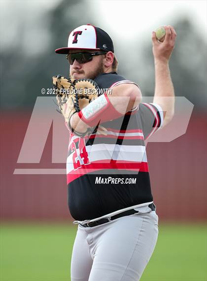 Thumbnail 3 in Trenton @ Collinsville photogallery.