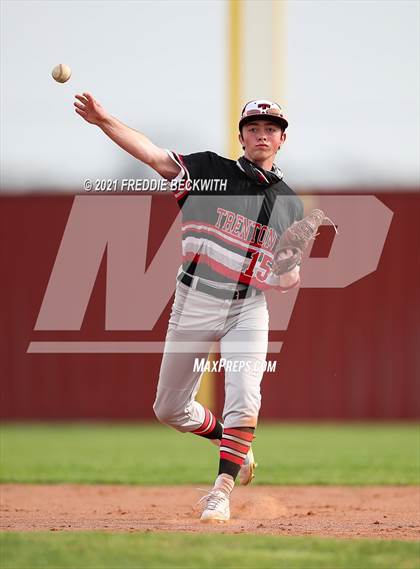 Thumbnail 1 in Trenton @ Collinsville photogallery.