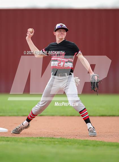 Thumbnail 1 in Trenton @ Collinsville photogallery.