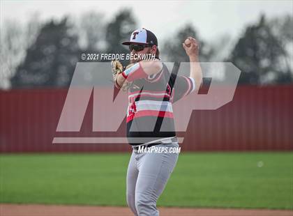 Thumbnail 2 in Trenton @ Collinsville photogallery.