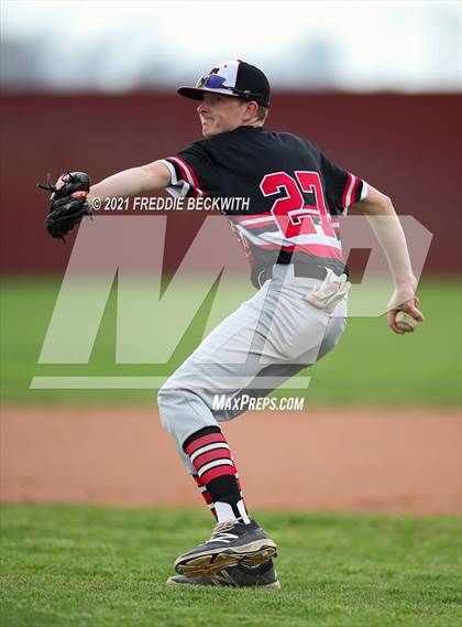 Thumbnail 2 in Trenton @ Collinsville photogallery.