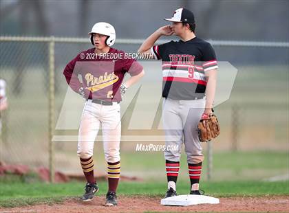 Thumbnail 2 in Trenton @ Collinsville photogallery.