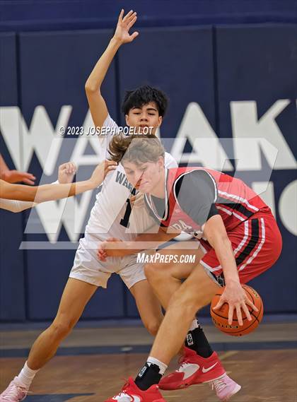 Thumbnail 2 in Hawaii Prep @ Waiakea photogallery.