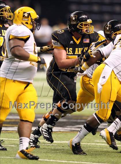 Thumbnail 1 in U.S. Army All-American Bowl  photogallery.
