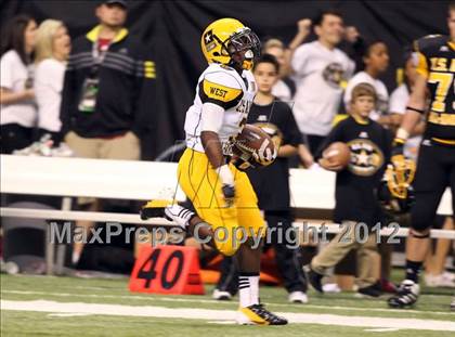 Thumbnail 3 in U.S. Army All-American Bowl  photogallery.