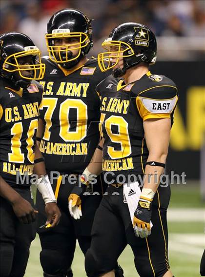 Thumbnail 2 in U.S. Army All-American Bowl  photogallery.
