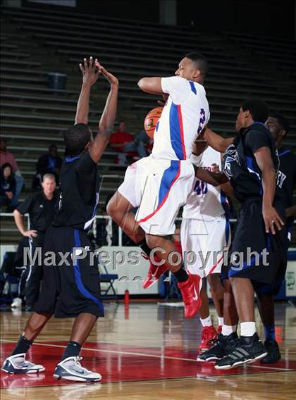 Thumbnail 1 in Dekaney vs Duncanville (McDonald's Texas Invitational) photogallery.