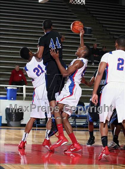 Thumbnail 1 in Dekaney vs Duncanville (McDonald's Texas Invitational) photogallery.
