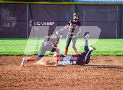 Thumbnail 2 in Iola vs Somerville photogallery.